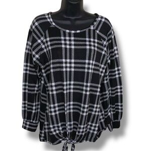 Medium Acting Pro Black White Houndstooth Top Long Sleeve Knot Accent Stretch